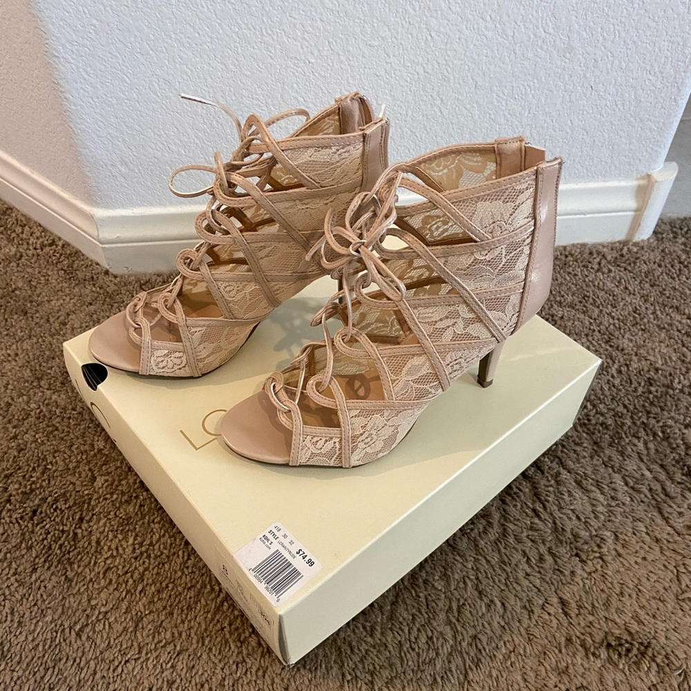 LAURENCONRAD size 8 cream lace heels